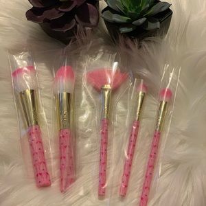 Tarte Makeup Brushes